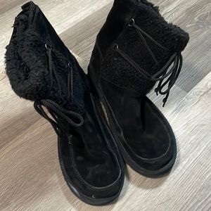 Koolaburra by UGG boots